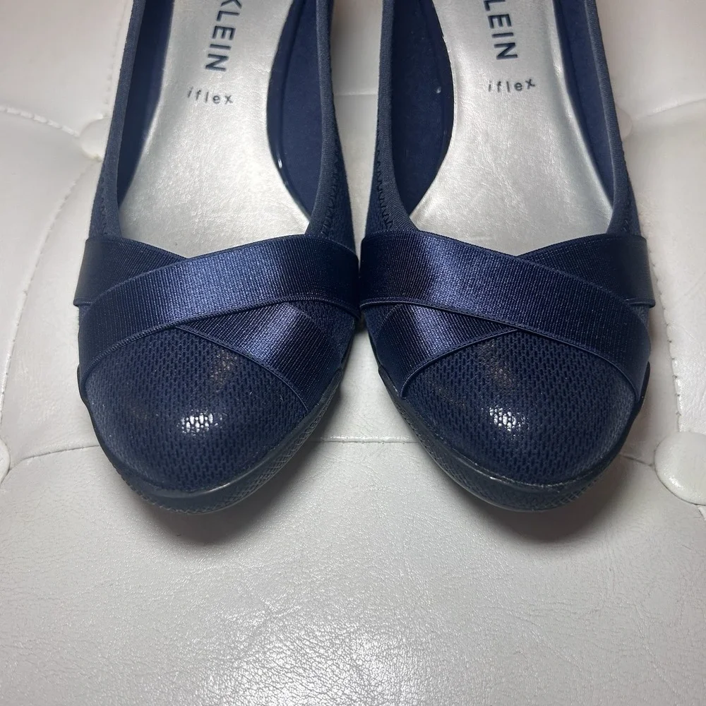 Anne Klein‎ Size 6 Women's Timeout Wedge Heel Pump Navy